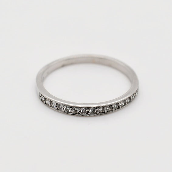 18k White Gold Diamond Band